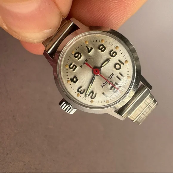 Vintage Helbros Lady 17 Jewels Silver Watch - Picture 4 of 7